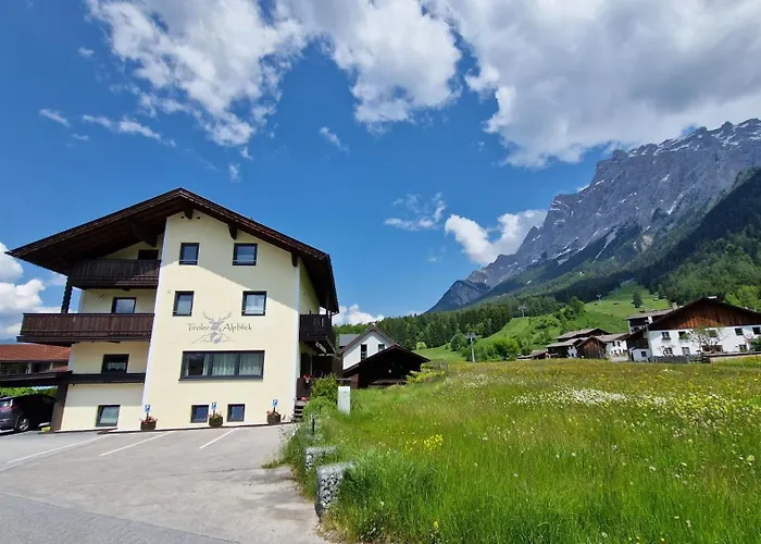 Tiroler Alpblick Appartements